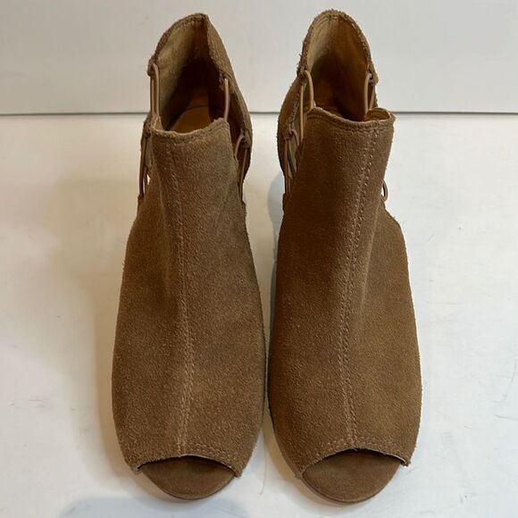 Lucky Brand Reevas Peep Toe Wedge Camel Suede Booties Size 8.5 - Picture 3 of 14